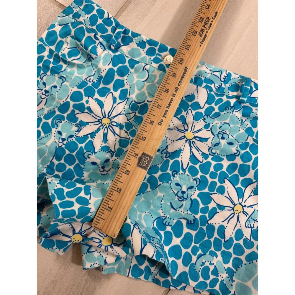Lilly Pulitzer Blue White Floral Animal Print Shorts Size 8 Cheetah Pebble